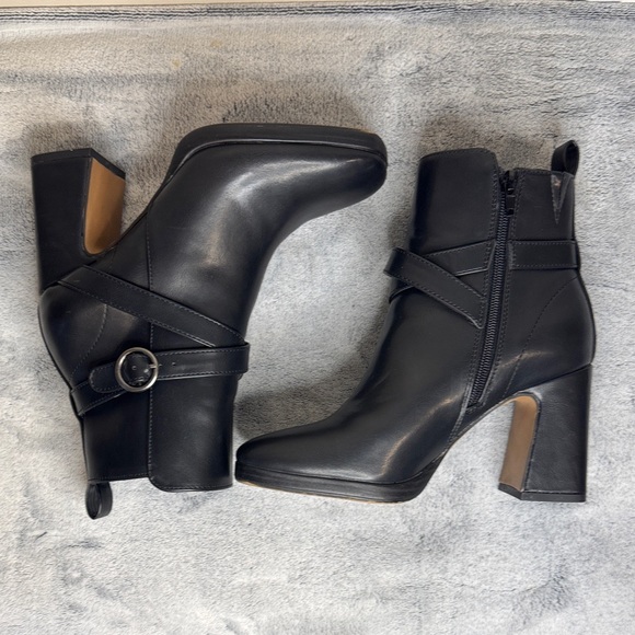 LIKE NEW Kensie “Axe” Black Block Heel Booties - Square Toe - Side Zip - 6.5 - Picture 12 of 12